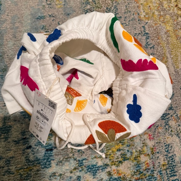 New Zara Mens White Embroidered Floral Shorts SET size S - Picture 10 of 11